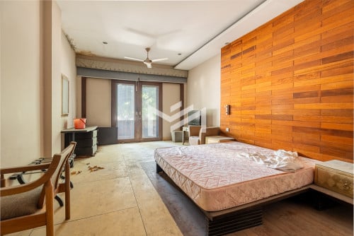 សណ្ឋាគារសម្រាប់លក់-12-Room Hotel For Sale Near Night Market