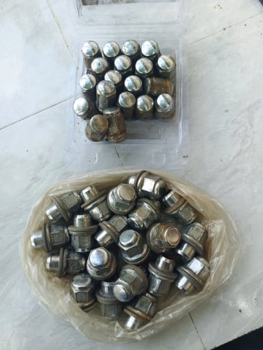 មាន​2ឈុត