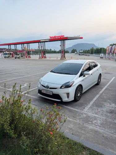 toyota prius013 option3 persona