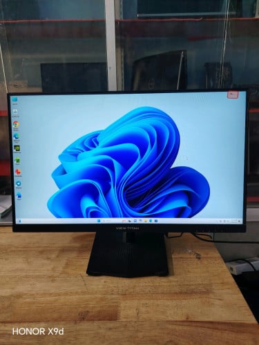 🫰LCD 27" (100MHz) Have port VGA &HDMI