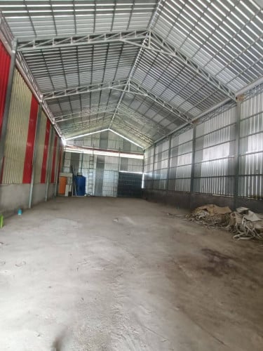 🔰ឃ្លាំងអាជីវកម្មសំរាប់ជួលនៅម្តុំវត្តភ្នៀត ជិតផ្លូវ42។