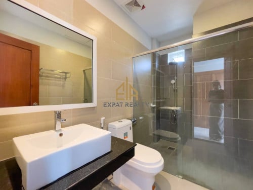 2 Bedroom Services Apartment for Rent in Tuol Tumpoung