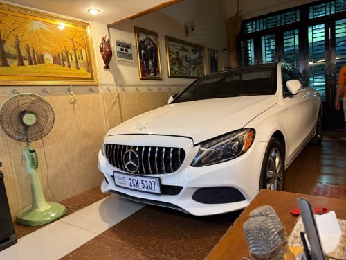Mercedes-Benz C300 ខ្ញុំប្រើម្ចាស់ដើម