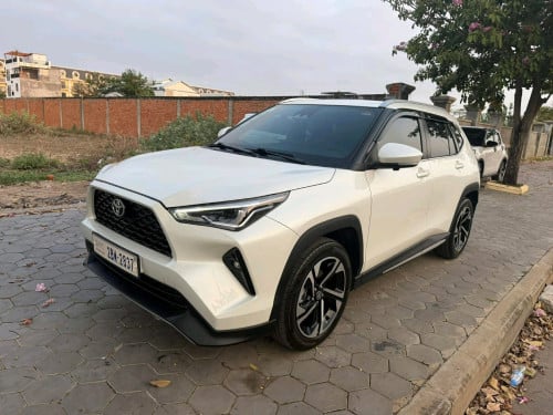 2024 Yaris Cross 1មុឺនគីឡូរជាង ធានាសុីនមួយជុំ