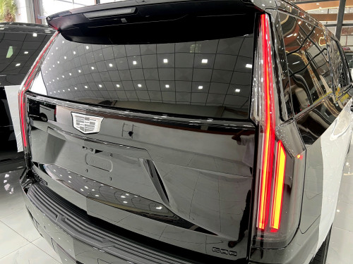 2026 Escalade ESV Platinum Sport Onyx Package
