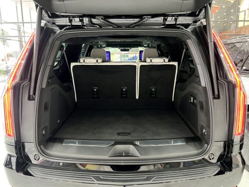 2026 Escalade ESV Platinum Sport Onyx Package