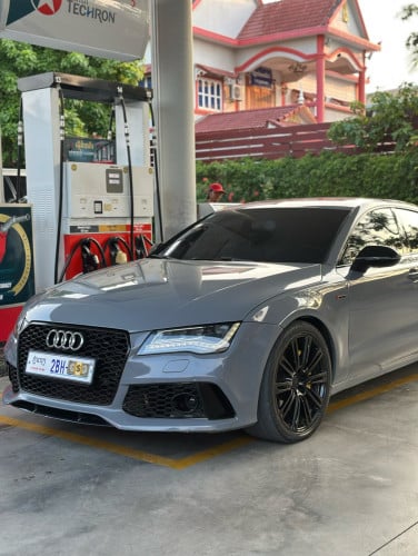 Audi A7 up Rs7