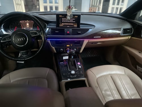 Audi A7 up Rs7