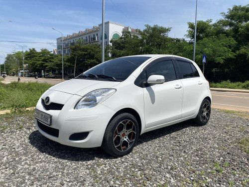 VITZ 010 full Option, smart key, ពោង8គ្រាប់, មានកាមេរ៉ាក្រោយ