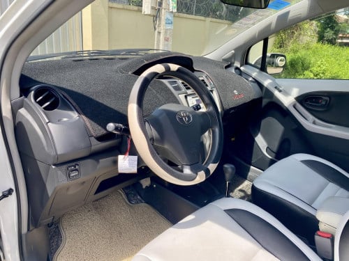 VITZ 010 full Option, smart key, ពោង8គ្រាប់, មានកាមេរ៉ាក្រោយ
