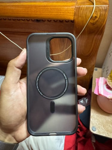 Case 15 pro max second hand like new brand Spigen & Benks
