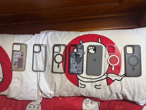 Case 15 pro max second hand like new brand Spigen & Benks