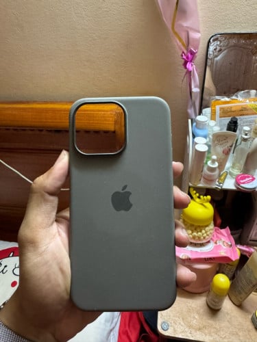 Case 15 pro max second hand like new brand Spigen & Benks