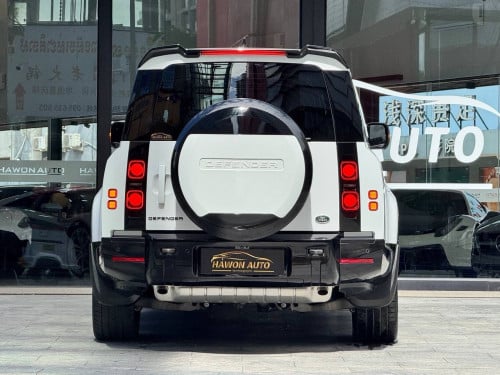 Defender 130 Xdynamic V6 Gasoline P400