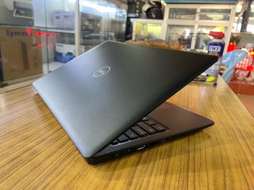 Dell 3590 i5-7200U 2.5GHz l 8G l 256G ssd l 15.6”