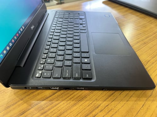 Dell 3590 i5-7200U 2.5GHz l 8G l 256G ssd l 15.6”