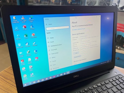 Dell 3590 i5-7200U 2.5GHz l 8G l 256G ssd l 15.6”