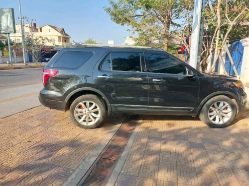 Ford Explorer 2013 for rent