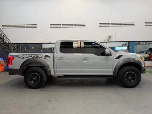Ford F150 Raptor 2017 USA full option