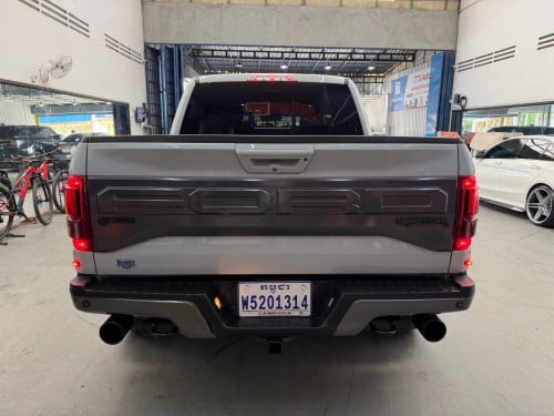 Ford F150 Raptor 2017 USA full option
