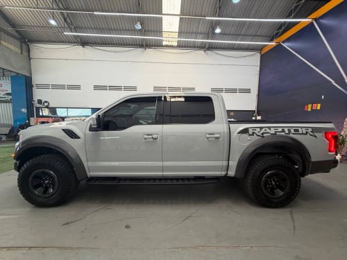Ford F150 Raptor 2017 USA full option
