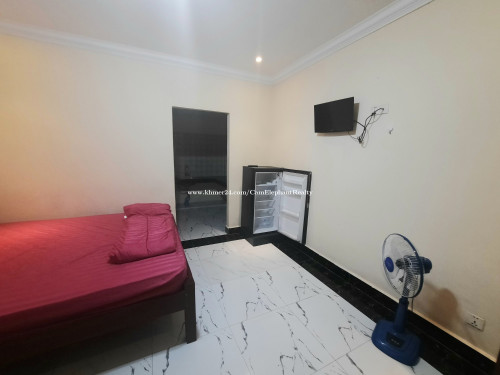 Ground Floor Studio Apartment near st 271 Boeng Tompun