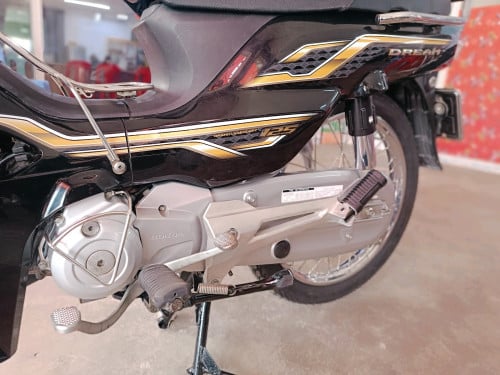 Honda Dream 2023