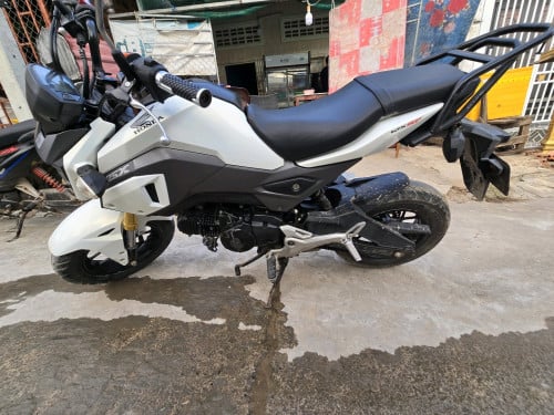 Honda MSX_16 125CC មានកាតម៉ូតូ (ប័ណ្ណខ្មែរ)។