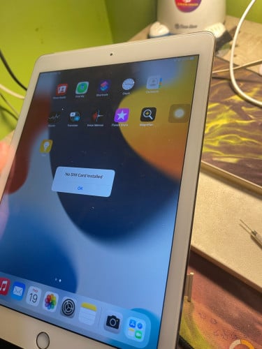 Ipad air2 32g សាណុំ ថែម ខេស ស្គ្រីន ឆ្នាំងសាក