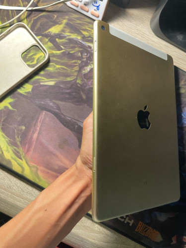 Ipad air2 32g សាណុំ ថែម ខេស ស្គ្រីន ឆ្នាំងសាក