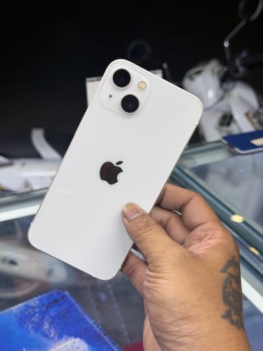 iPhone 13 CH