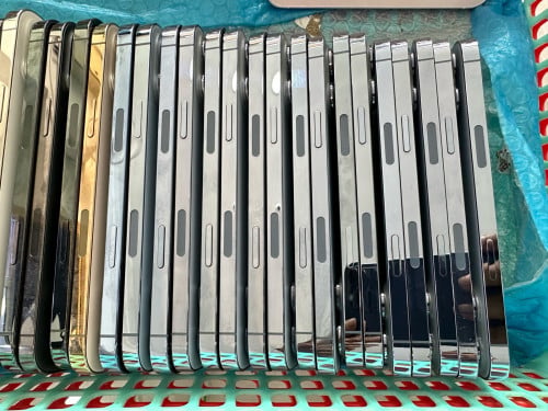 iPhone 13 Pro Max អាធំ 400$ សំនំស្សុីន