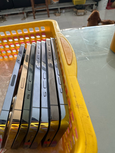 iPhone13 Pro Max LL/A សំនុំស្សុីនអាមេរិក មានស្គេន