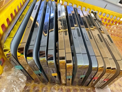 iPhone13 Pro Max LL/A សំនុំស្សុីនអាមេរិក មានស្គេន