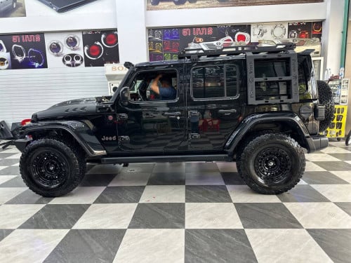 jeep  rubicon 2021 (ម្ចាស់ដើម)ទិញថ្មីកេះ