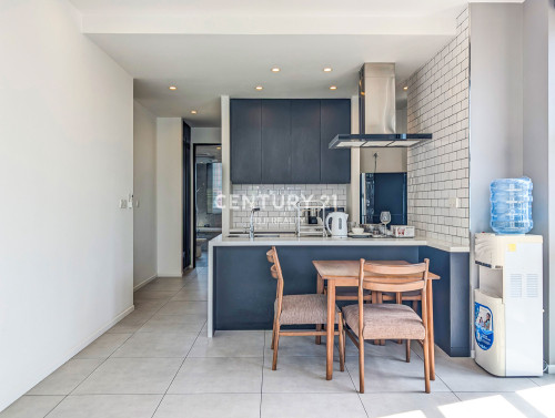 Just Listed, L'attrait BKK condo for sale