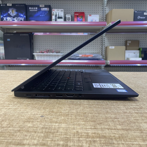 Lenovo ThinkPad t490s