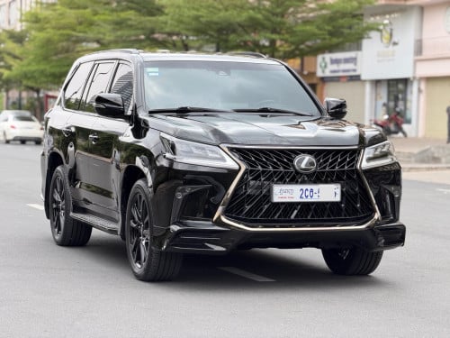 Lexus LX 570 ឆ្នាំ2020 Kuro ធានាឡានស្អាត ទឹកថ្នាំហ្ស៊ីន1ជុំ  មហាថ្មី