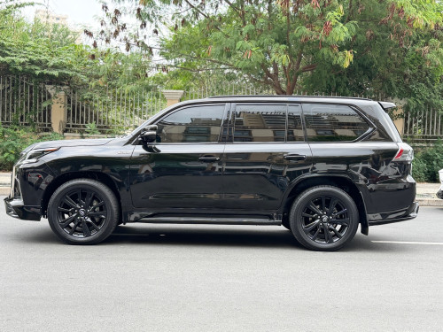 Lexus LX 570 ឆ្នាំ2020 Kuro ធានាឡានស្អាត ទឹកថ្នាំហ្ស៊ីន1ជុំ  មហាថ្មី