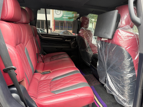 Lexus LX 570 ឆ្នាំ2020 Kuro ធានាឡានស្អាត ទឹកថ្នាំហ្ស៊ីន1ជុំ  មហាថ្មី