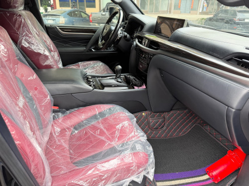 Lexus LX 570 ឆ្នាំ2020 Kuro ធានាឡានស្អាត ទឹកថ្នាំហ្ស៊ីន1ជុំ  មហាថ្មី