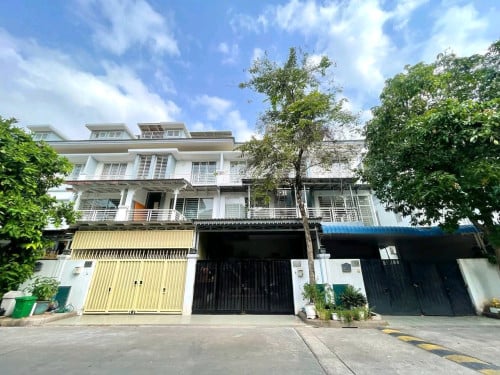 Link Villa For Rent / Borey Peng Huoth Bueng Snor