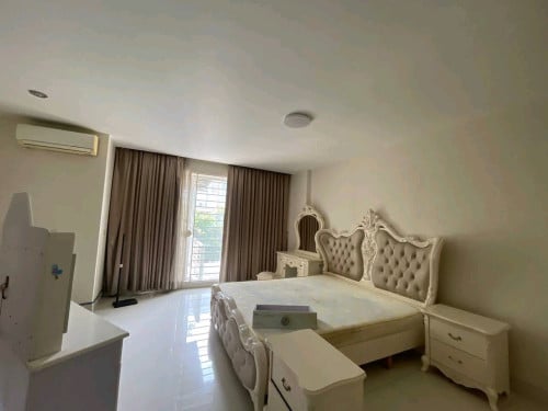 Link Villa For Rent / Borey Peng Huoth Bueng Snor
