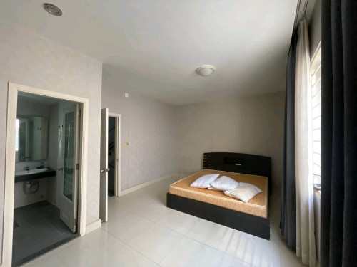 Link Villa For Rent / Borey Peng Huoth Bueng Snor