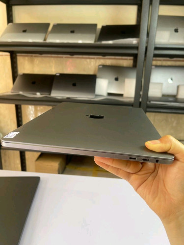 Macbook Pro year2017 Touch Bar