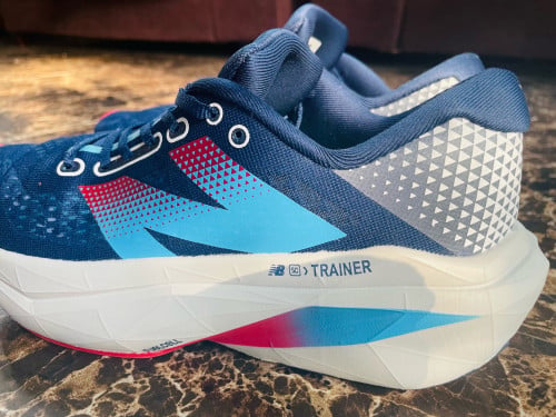 New Balance FuelCell SuperComp Trainer v3 (size 43)