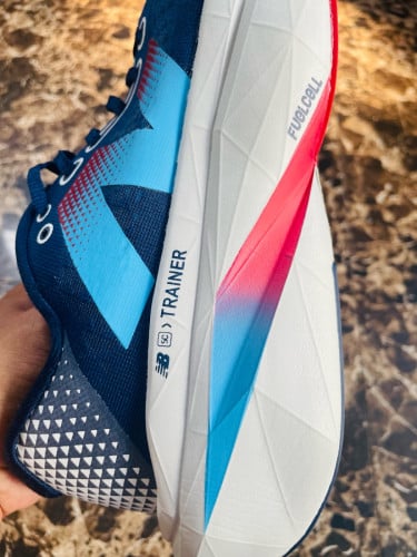 New Balance FuelCell SuperComp Trainer v3 (size 43)