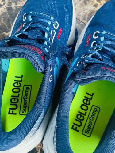 New Balance FuelCell SuperComp Trainer v3 (size 43)