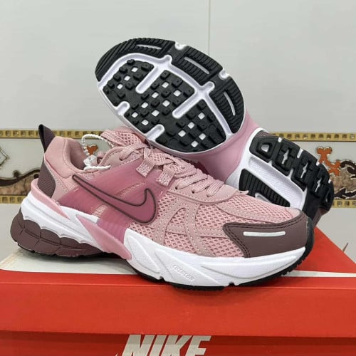 Nike sport shoes full box