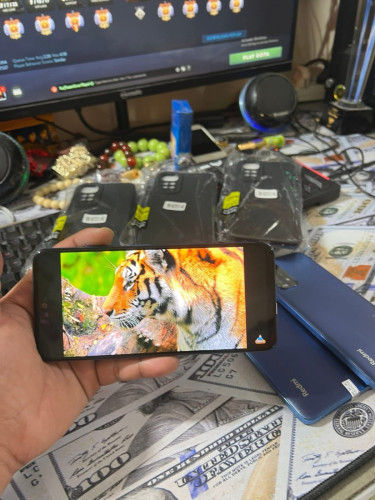 Redmi note 11 / ram6g+2g / 128g / global sim2 /សុំណុំហ្សុីន99% លក់តំលៃក្រោមទីផ្សារនៅកម្ពុជា 75$ ដាច់